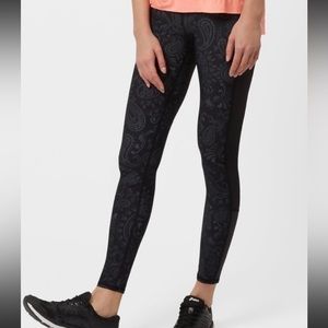 Sweaty Betty Zero Gravity Full Length Paisley Black Leggings